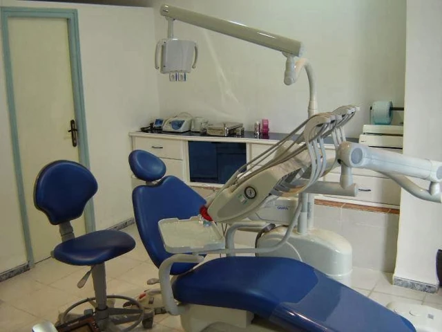 Docteur KAMEL ANTRI BOUZAR