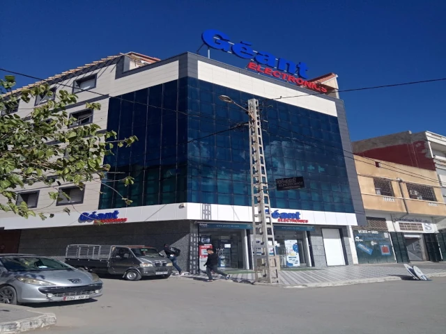Docteur A KADDOUR GOLDEN DENTAL CLINIC
